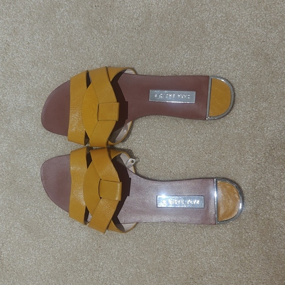 Zara Flat Sandals - Picture 2 of 11